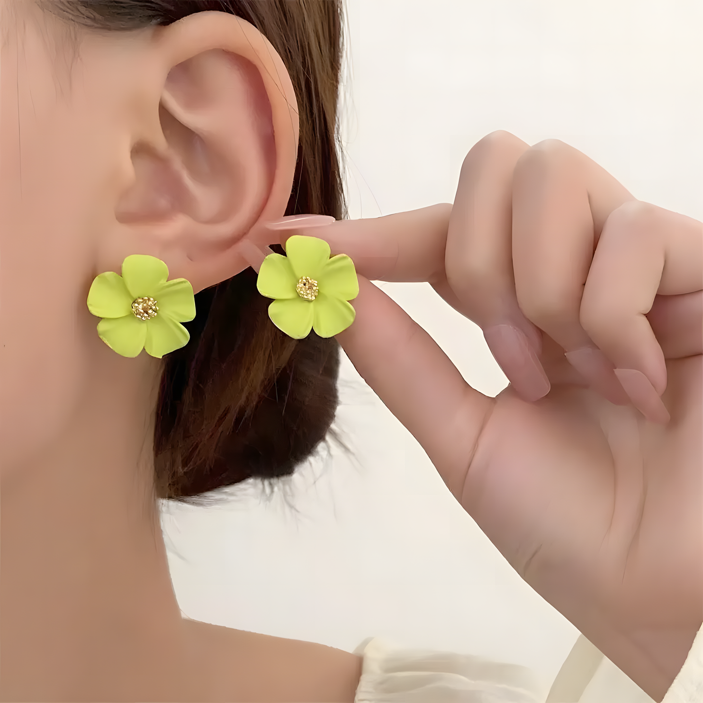 💚 Korean Green Blossom Earrings – Elegant S925 Silver Design