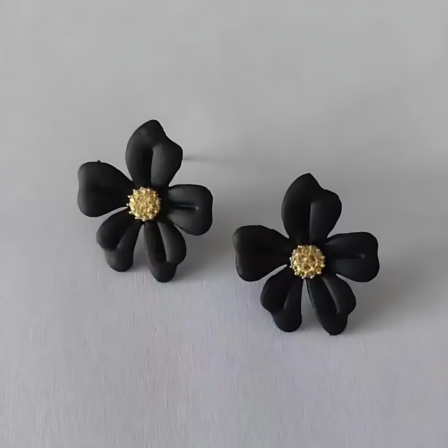 🖤 Black Blossom Earrings – Modern 925 Sterling Silver Design